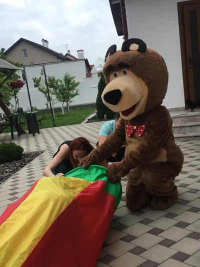 Маша і Ведмідь